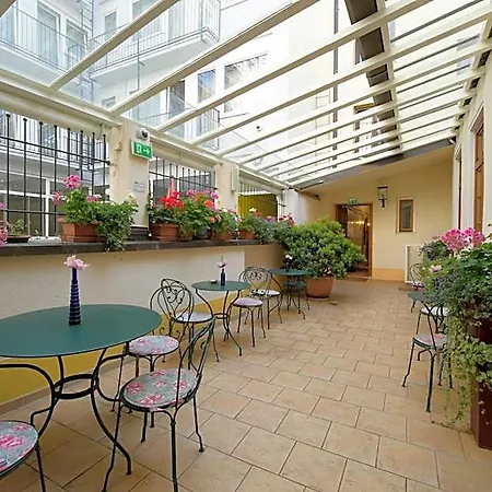Eder Hotel 3*